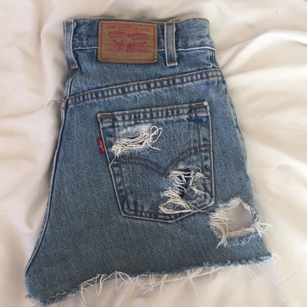 High waisted vintage Levi’s cutoffs